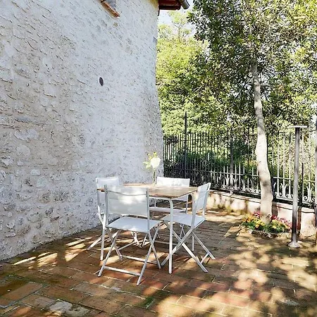 Torreorsina Holiday Sleeps 4 With Air Con Holiday home *