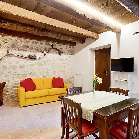 Torreorsina Holiday Sleeps 4 With Air Con Torre Orsina
